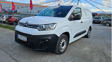 Km8axXHEji