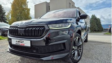 mUQ9Vr5r5X